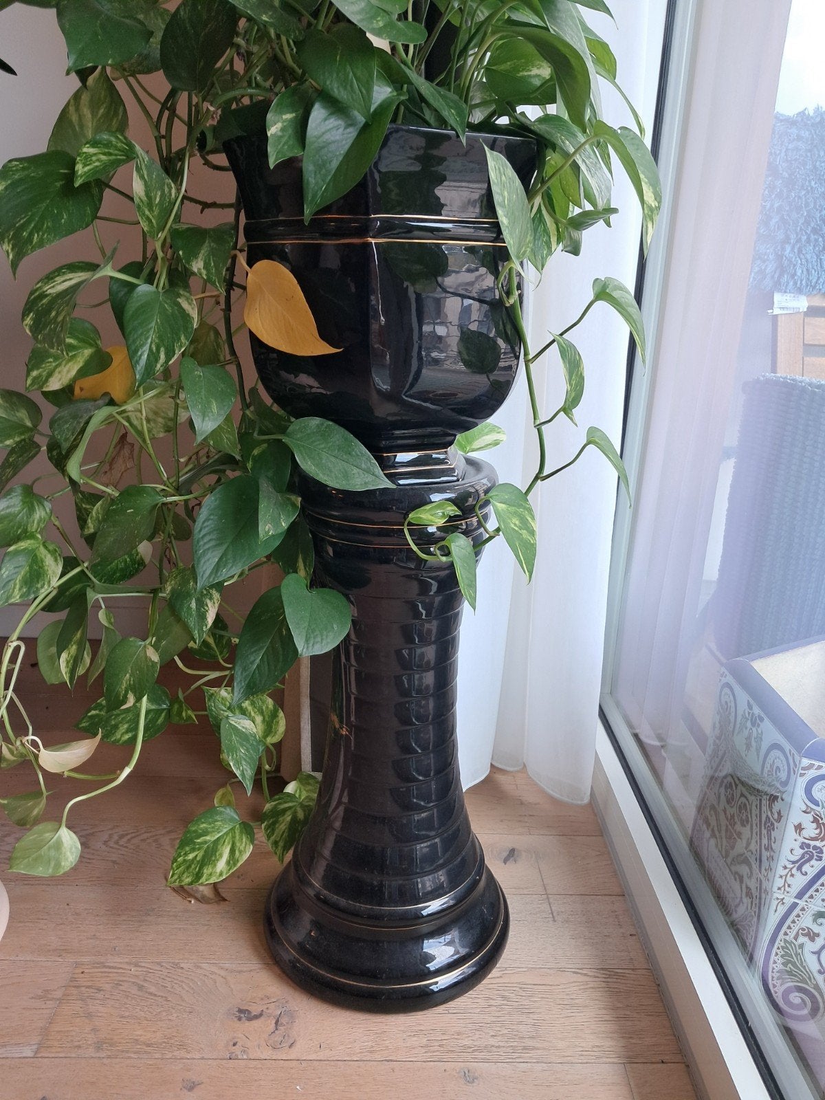 Cache pot et colline noirs vintage - Bon etat !, Maison & Meubles, Enlèvement, Utilisé
