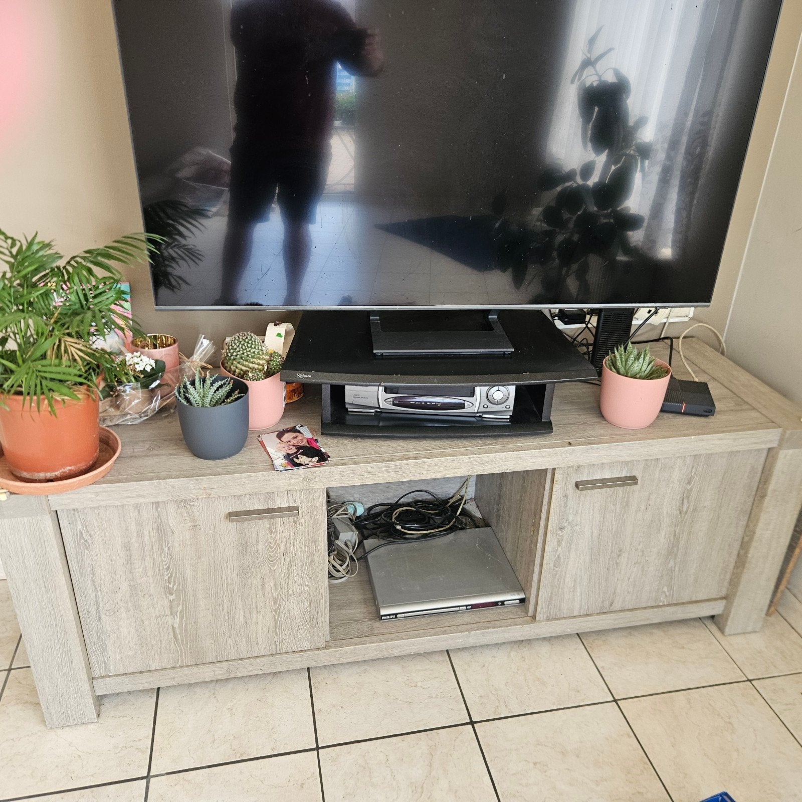 Tv kast, Enlèvement