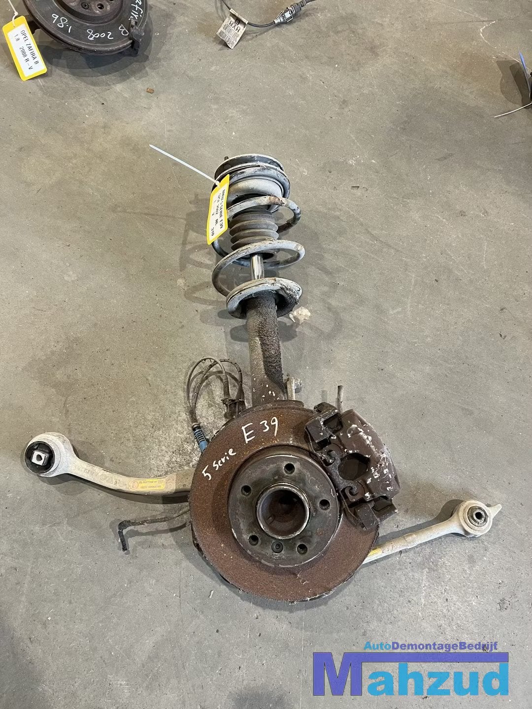 BMW 5 SERIE E39 Links voor veerpoot fusee remklauw 1996-2004, Petuelring 130
80788  Munich, DE, Info@bmw.de, Utilisé, BMW