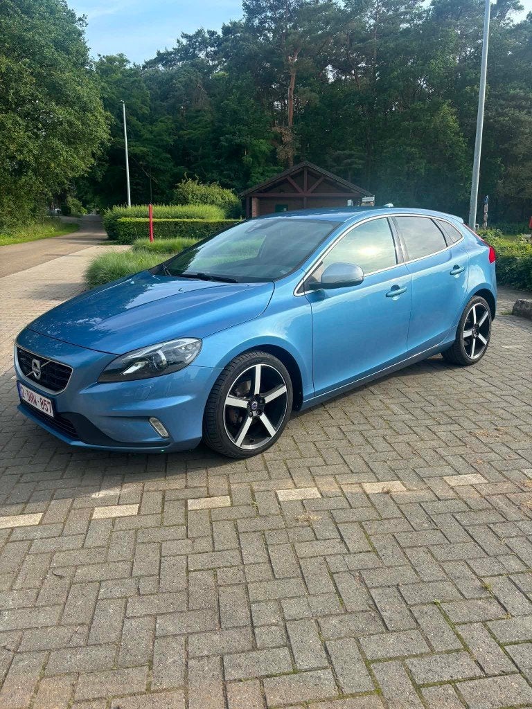Volvo V40 D2 – R-Design - Bouwjaar 2016 – 157.000 km, Cuir et Alcantara, Achat, Euro 6, Noir