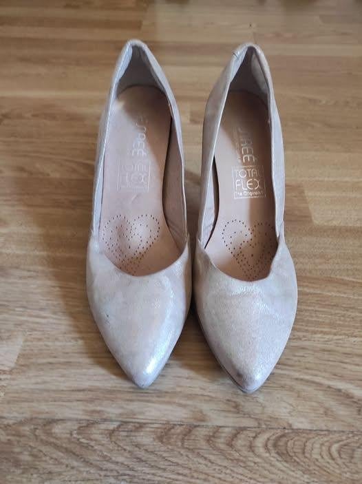 Desirée Total Flex leren pumps - maat 39, Pumps, Beige, Ophalen of Verzenden, Désirée
