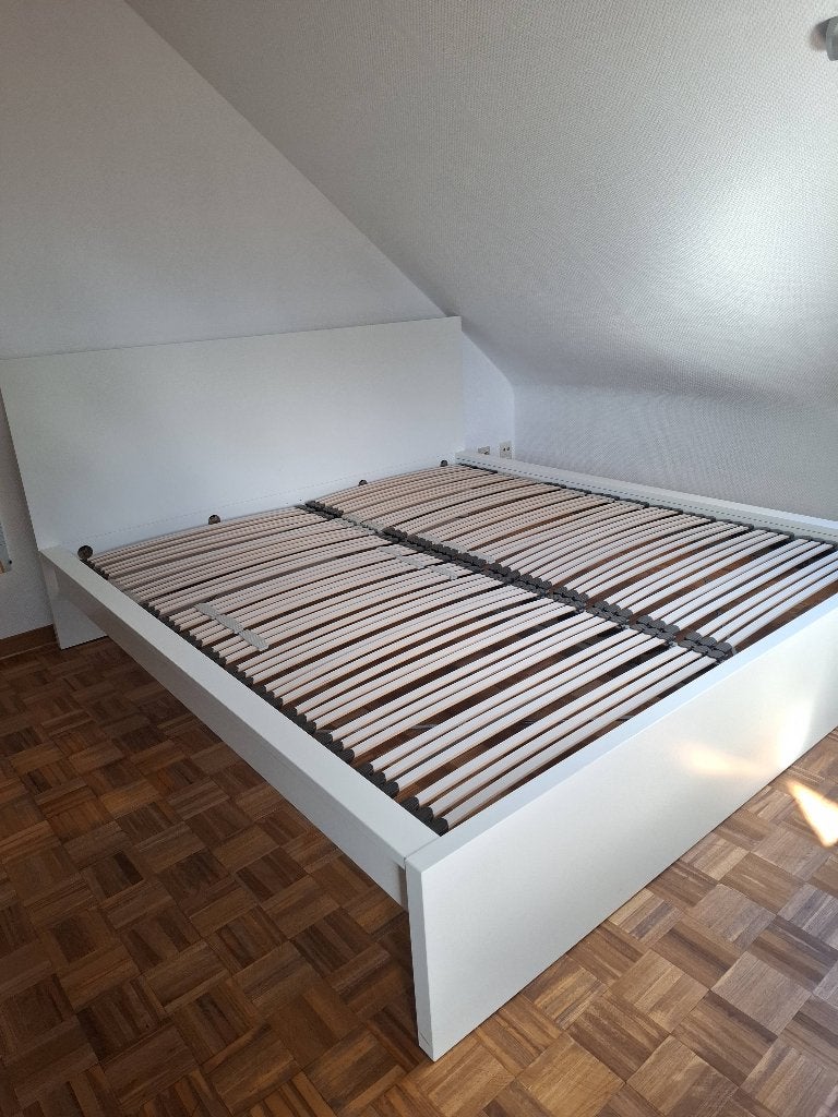 Bed met 2 lattenbodems Beka, Ophalen, Gebruikt, Wit, Tweepersoons