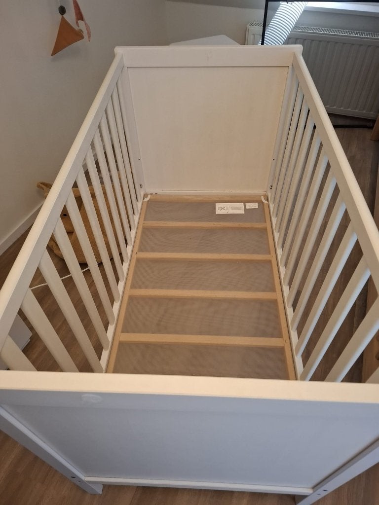 Ledikant, Kinderen en Baby's, Kinderkamer | Bedden, Gebruikt, Minder dan 140 cm, Minder dan 70 cm, Lattenbodem, Ophalen