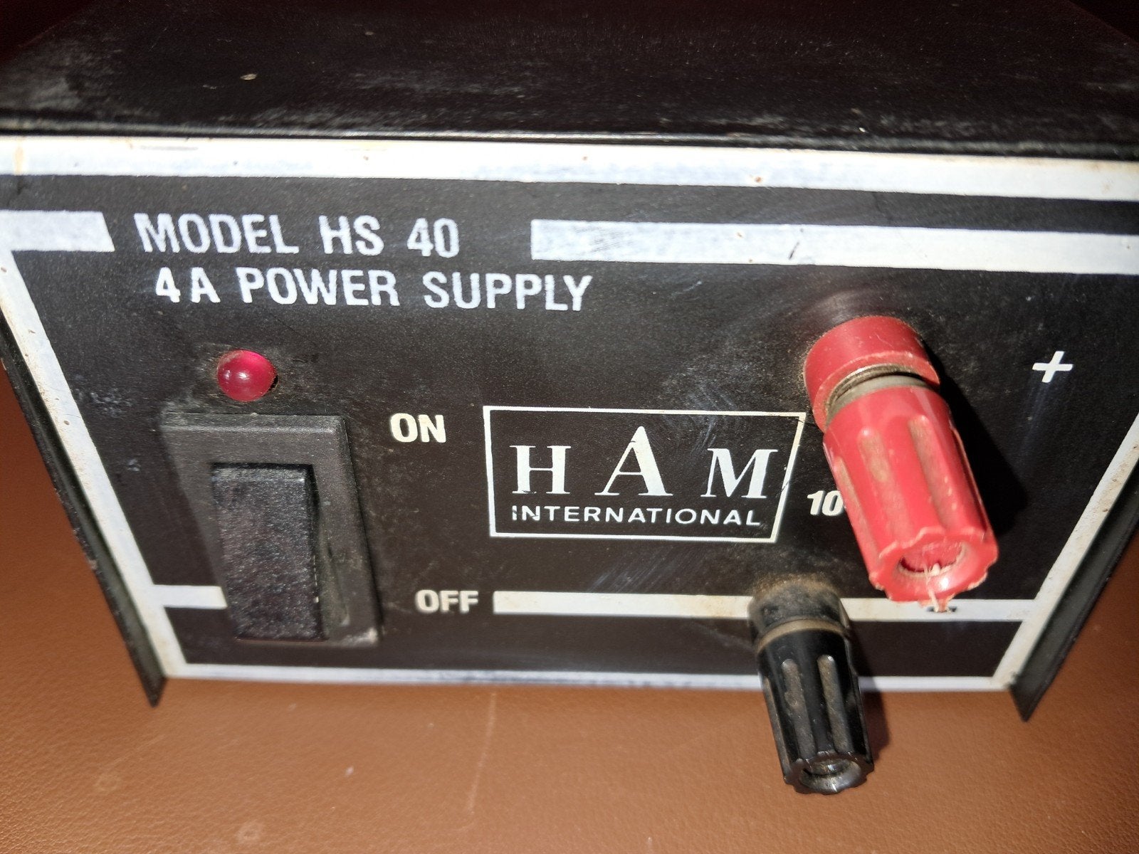 HAM INTERNATIONAL HS-40   12 V  4 A, Télécoms, Envoi