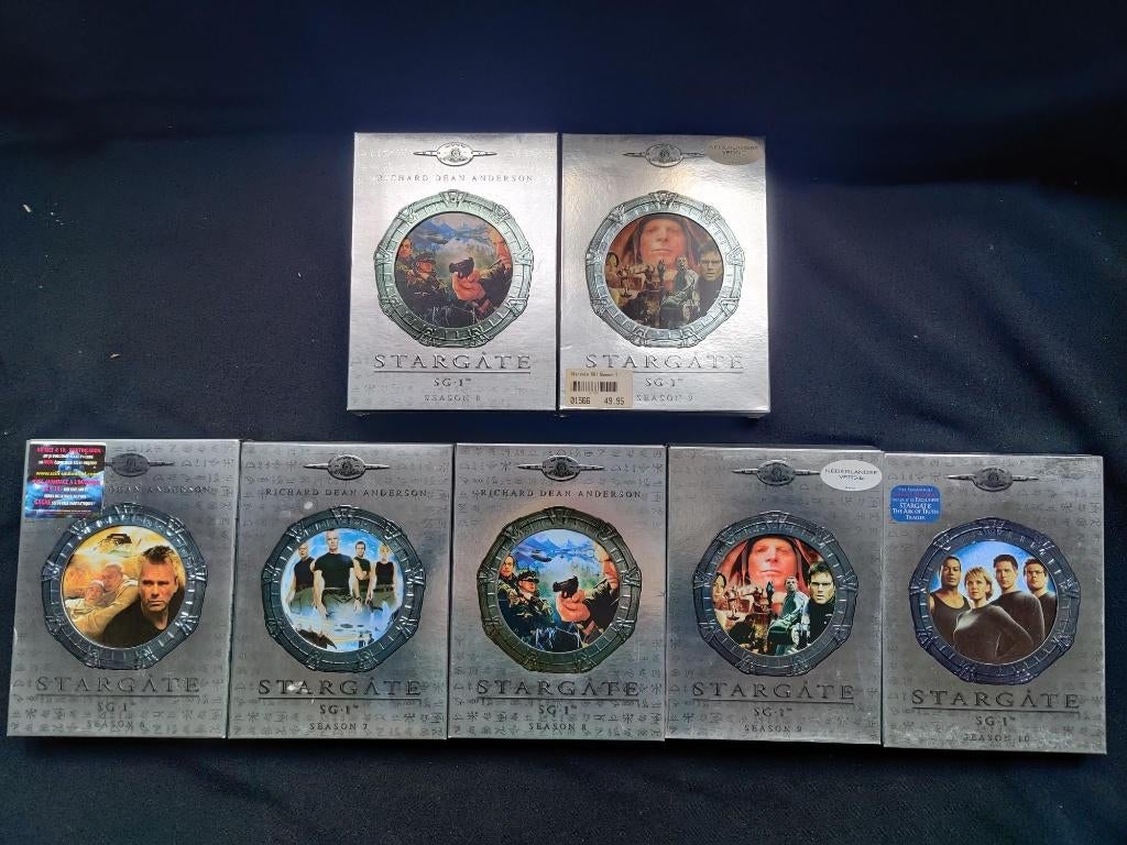 Boîtiers DVD Stargate SG-1, Enlèvement ou Envoi, Tous les âges, Coffret, Science-Fiction et Fantasy