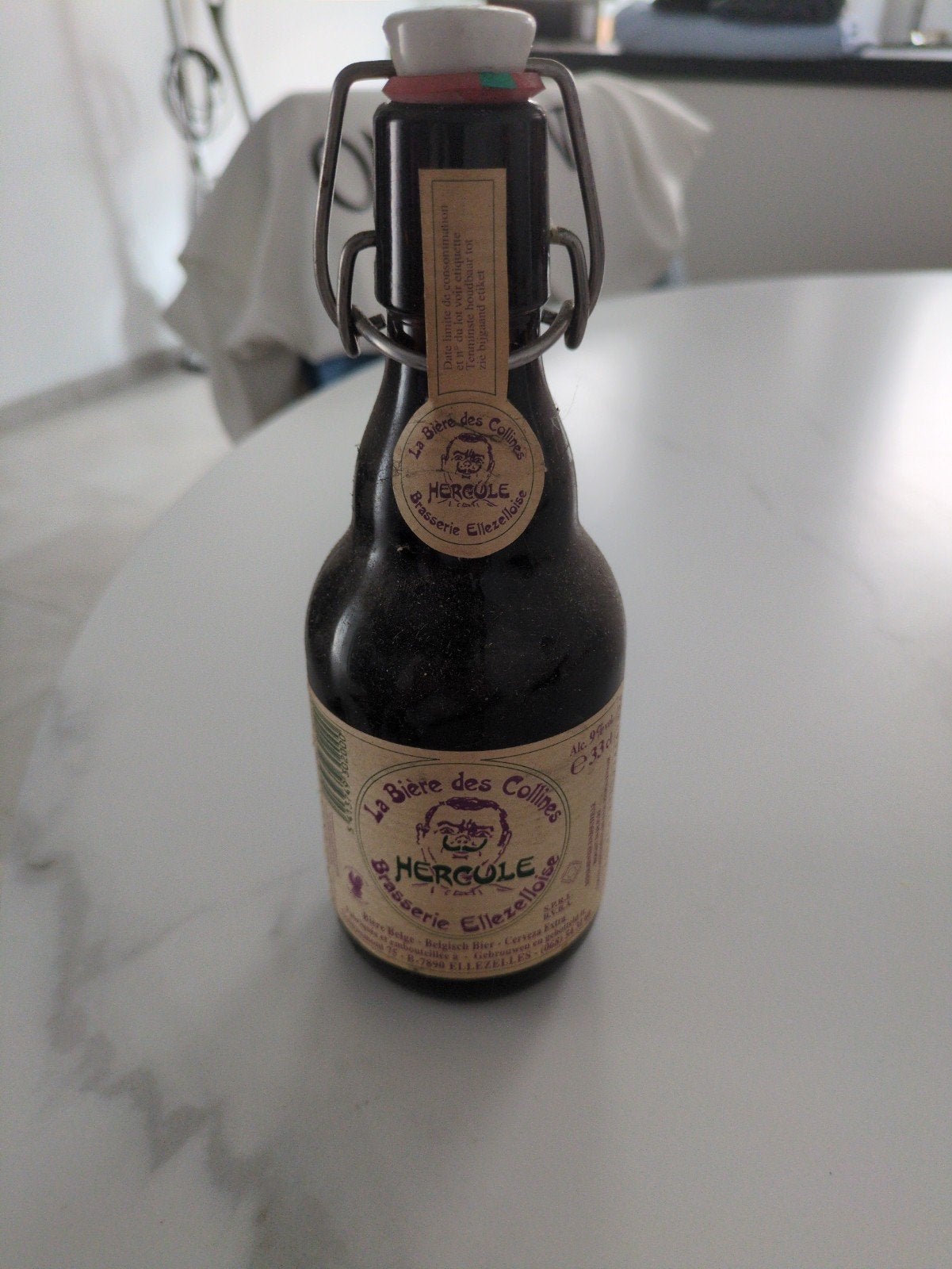 10 Oude Hercule Bierflessen (1998/1999) – 7 Volle + 3 Lege –, Ophalen