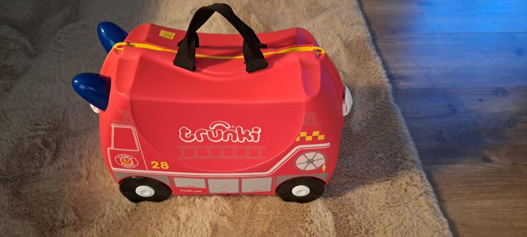 Trunki reiskoffer, Enlèvement