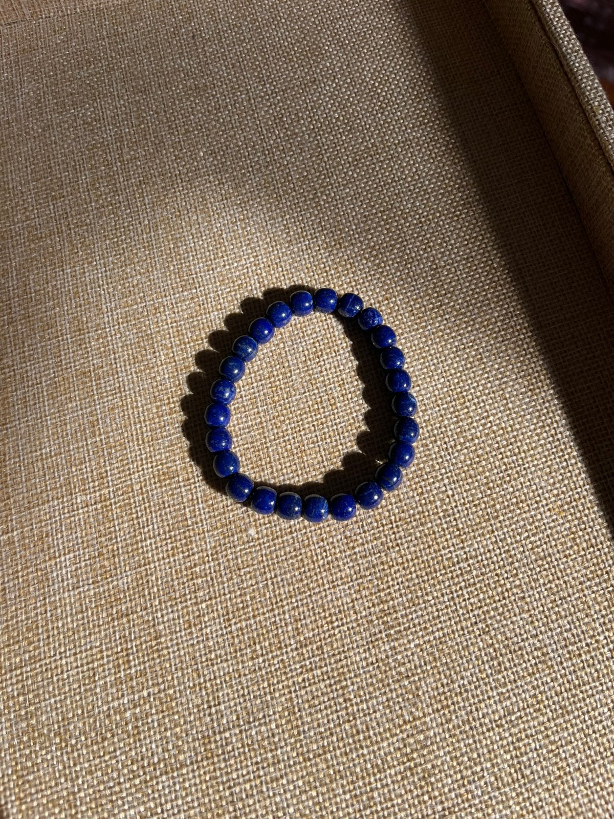 Bracelet perlé en lapis-lazuli, Enlèvement ou Envoi, Neuf, Bleu