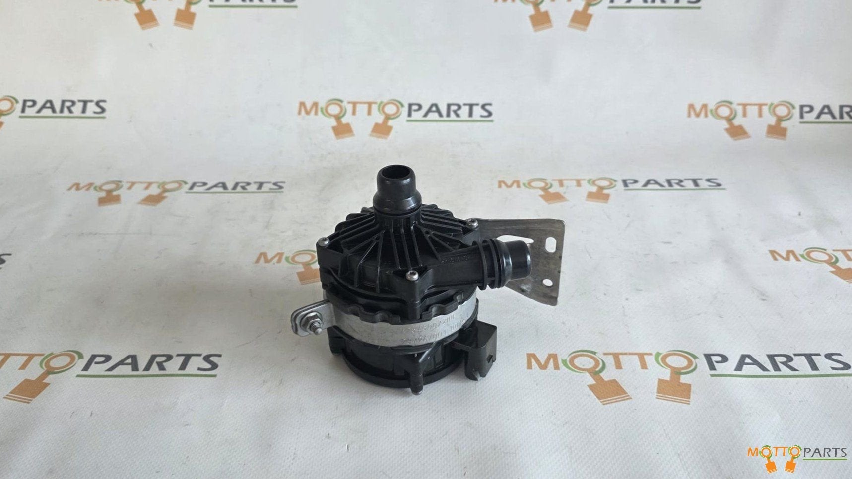Mercedes waterpomp coolant watercirculatiepomp A0005004900, Gebruikt, -, -, Ophalen of Verzenden