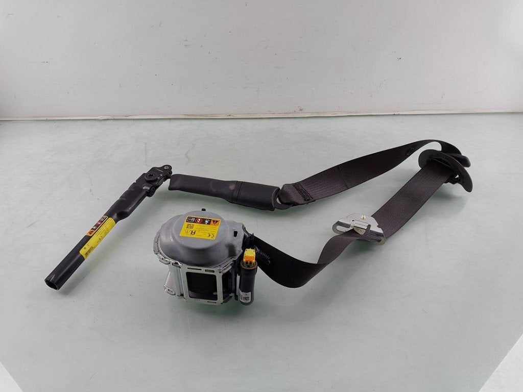 VEILIGHEIDSGORDEL RECHTS VOOR Opel Astra K (01-2015/12-2022), Gebruikt, Postoffice@zf.com, Löwentaler Straße 20
88046  Friedrichshafen, DE