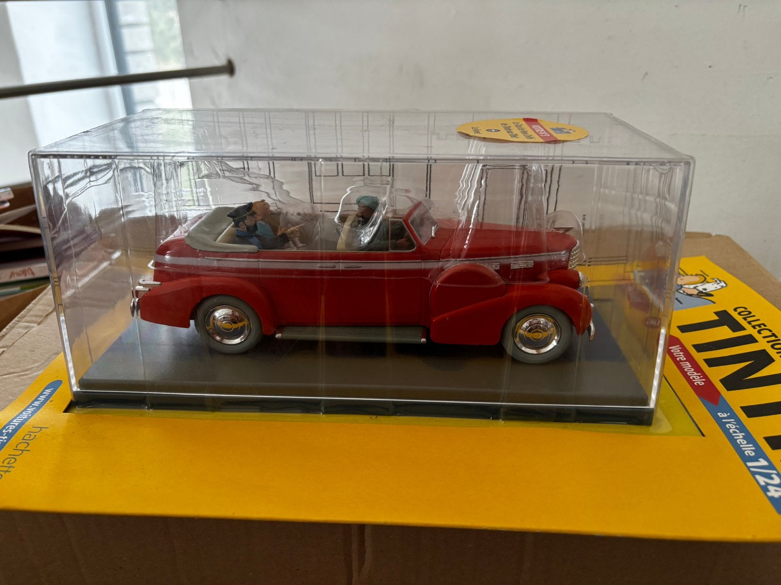 Voiture Tintin échelle 1:24e - n3 Le Taxi de New Delhi, Ophalen, Nieuw, Auto