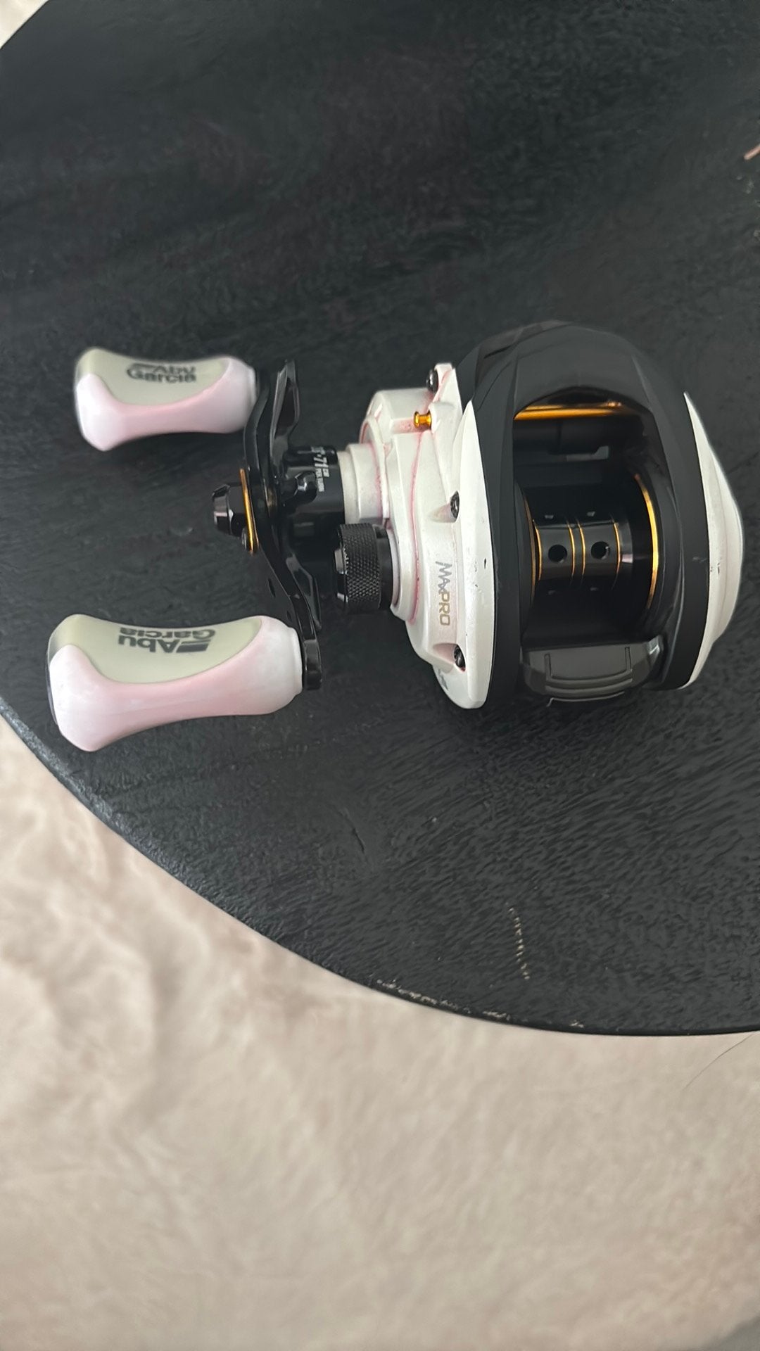 Abu garica max pro baitcaster, Ophalen of Verzenden, Zo goed als nieuw, Molen