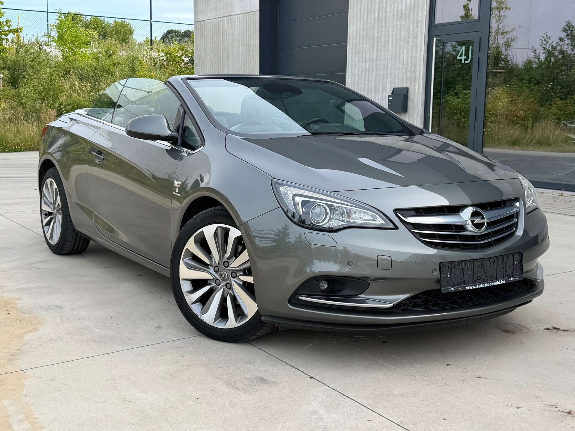 Opel Cascada 1.6 Turbo CABRIO Euro 6d/ NAVI/ CAMERA/ LEDER, Autos, Opel, 100 kW, Argent ou Gris, Achat, Euro 6