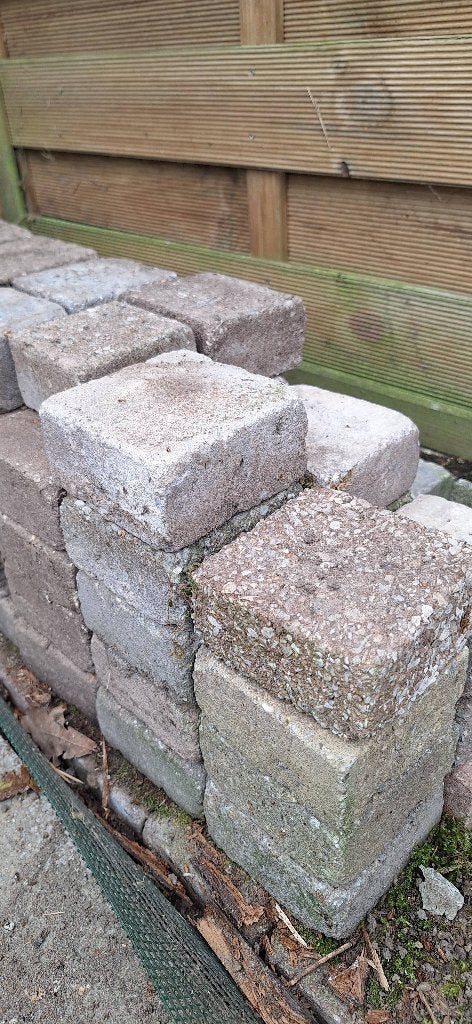 GRATIS 25m² betonklinkers 9,5 x 9,5 x5, Tuin en Terras, Ophalen, Gebruikt, Klinkers, 10 m² of meer