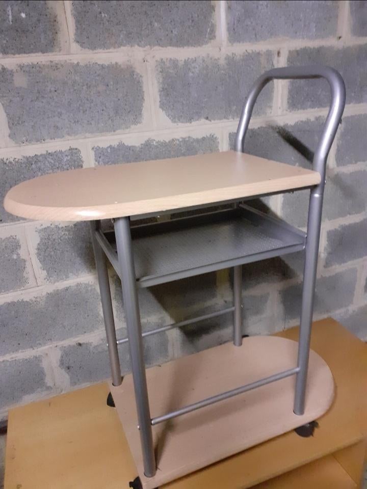 Desserte, à Mont-Saint-Guibert (Brabant Wallon), Moins de 100 cm, Brun, Enlèvement, Utilisé
