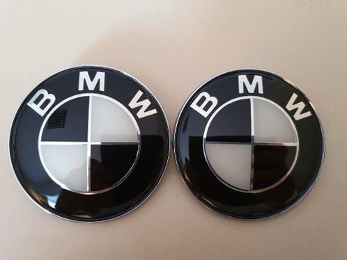 Bmw emblemen logo's in zwart wit of full zwart 2x 82 mm, Auto-onderdelen, Ophalen of Verzenden, Nieuw, BMW