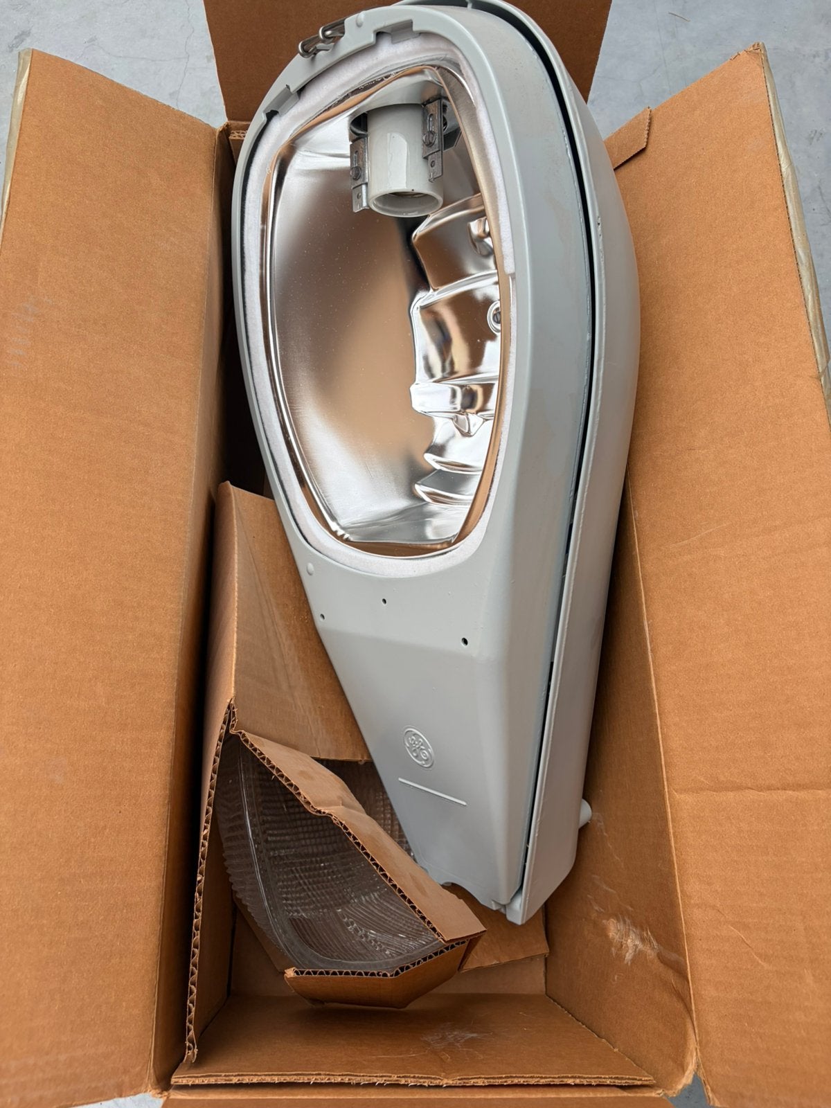 Lampadaires de rue GE M-250R2 neufs, Enlèvement, Neuf, 200 à 500 watts, Armature