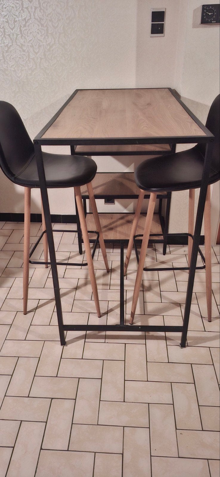 Bar tafel hoog met 2 krukken Jysk trappendal, Huis en Inrichting, Ophalen, Gebruikt