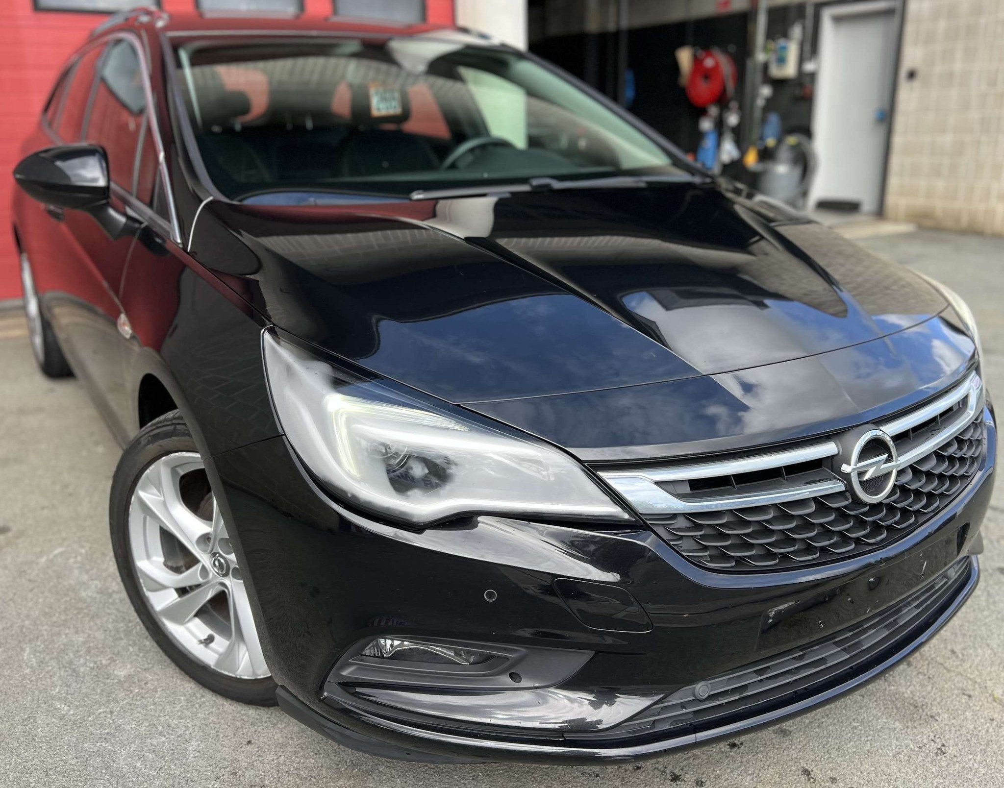 Opel Astra Sports Tourer 1.0 Turbo ECOTEC Edition + NAVI, Auto's, Opel, 105 pk, Gebruikt, Euro 6, 5 deurs