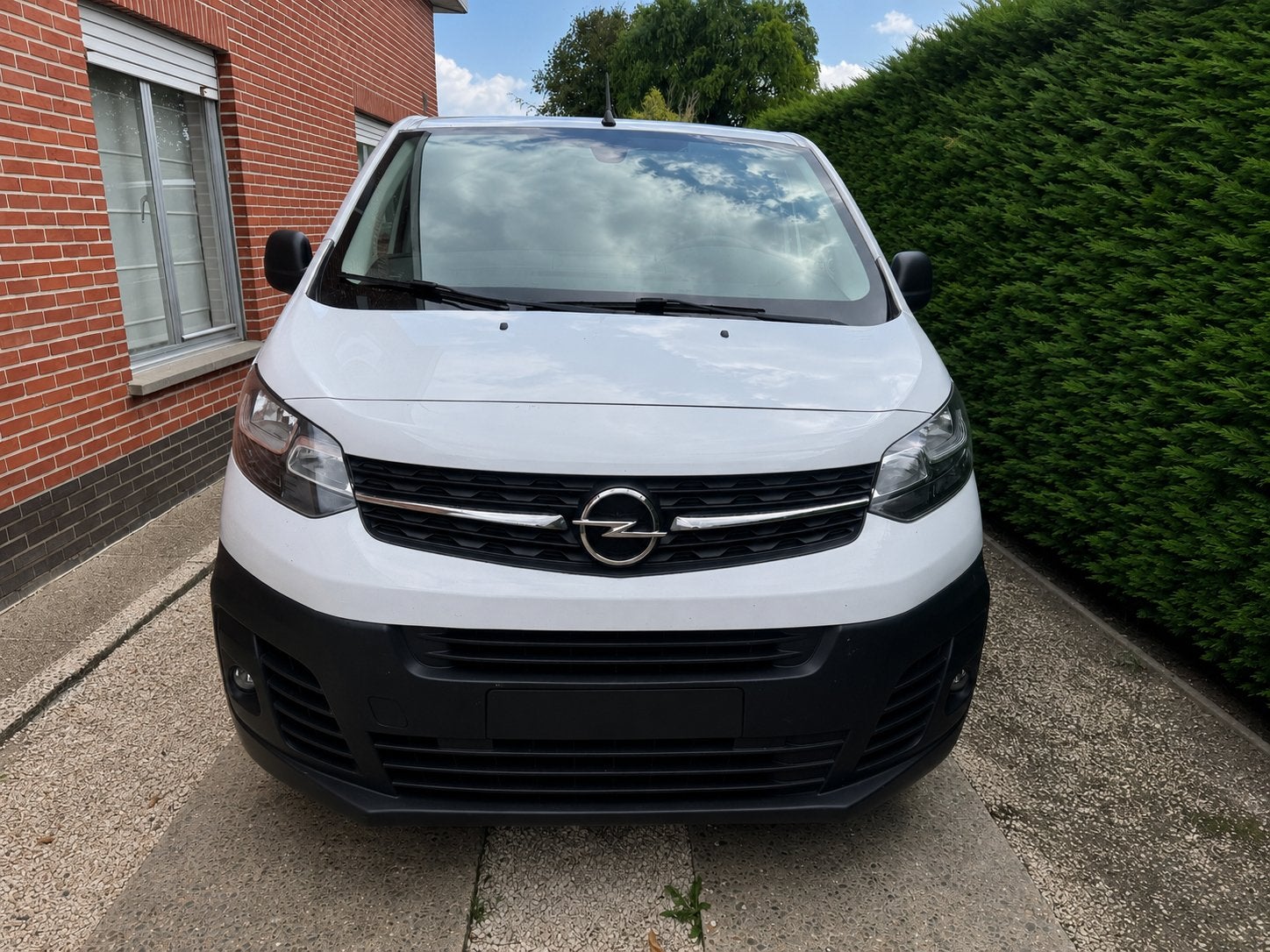 Opel Vivaro lichte vracht 1500cc diesel, Voorwielaandrijving, 4 cilinders, Wit, Leder