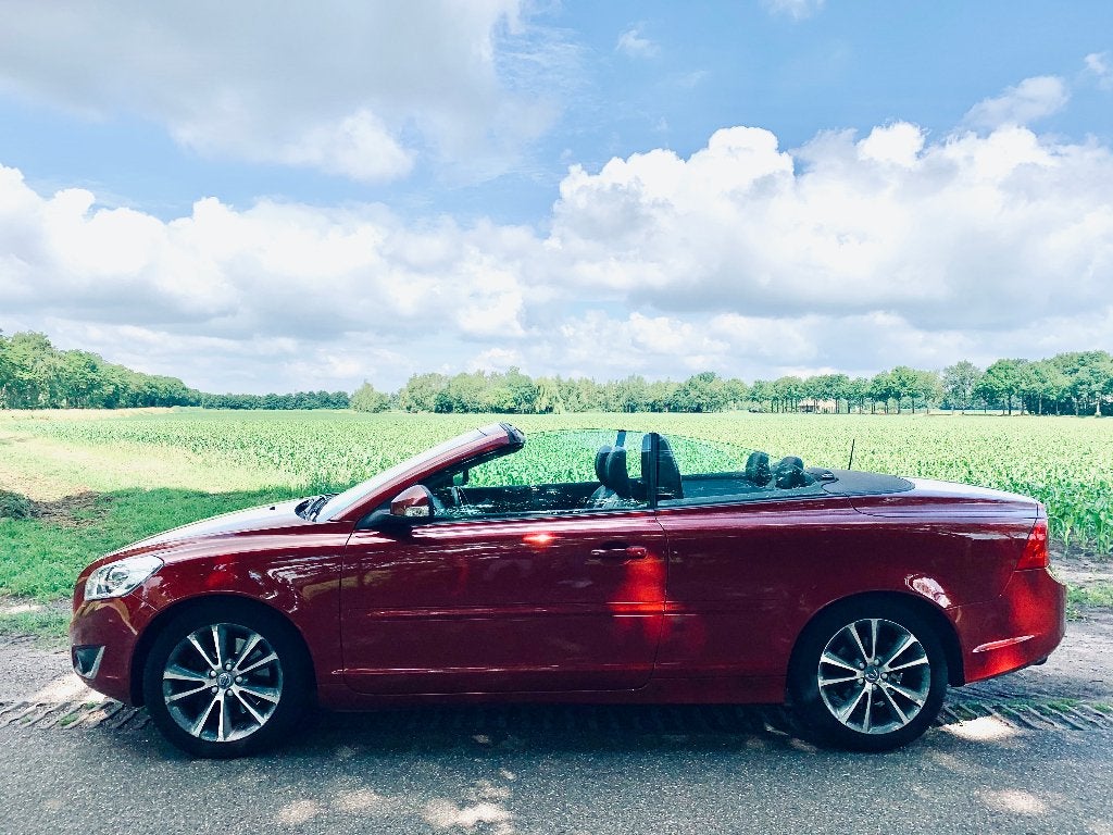 Volvo C70, Autos, Volvo, Particulier, C70, ABS, Phares directionnels, Airbags, Air conditionné, Climatisation automatique, Phares Bi-Xénon
