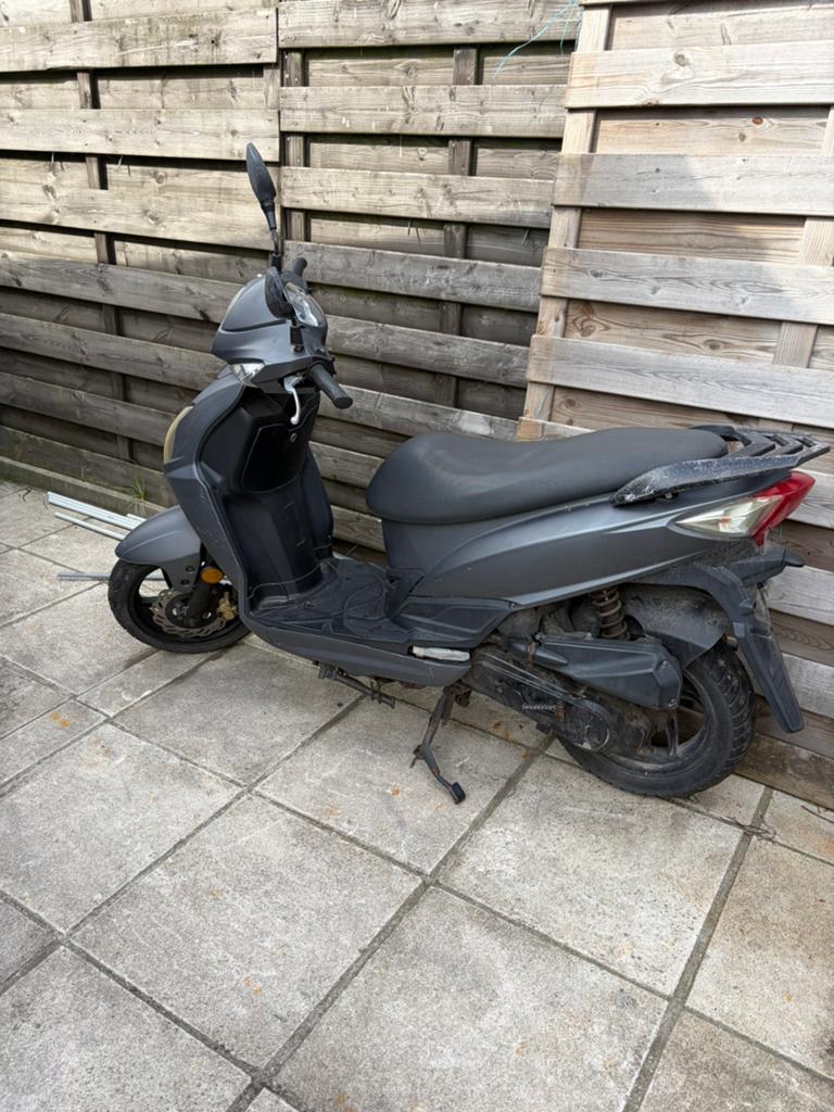 2 x scooter, Fietsen en Brommers, Brommers | Overige merken, Zo goed als nieuw, Ophalen