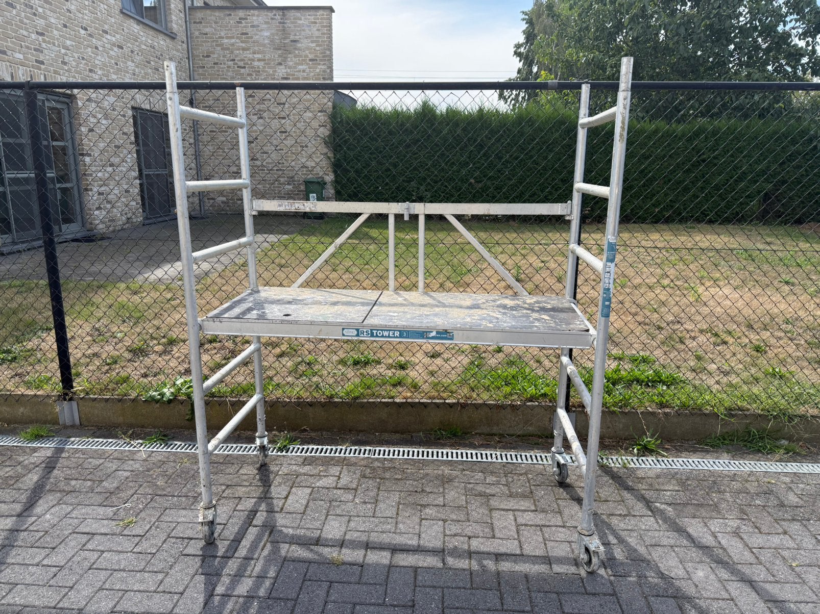 Altrex RS TOWER 34 professionele rolsteiger 0,75  1,65 m, Bricolage & Construction, Échafaudages, Enlèvement, Comme neuf, Échafaudage fixe ou roulant