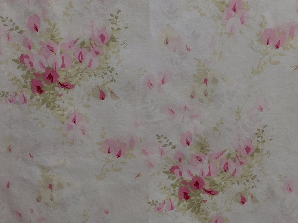 2 stuks overgordijnen, wit met roze bloemen., Huis en Inrichting, Met haken, Wit, Ophalen of Verzenden, Katoen