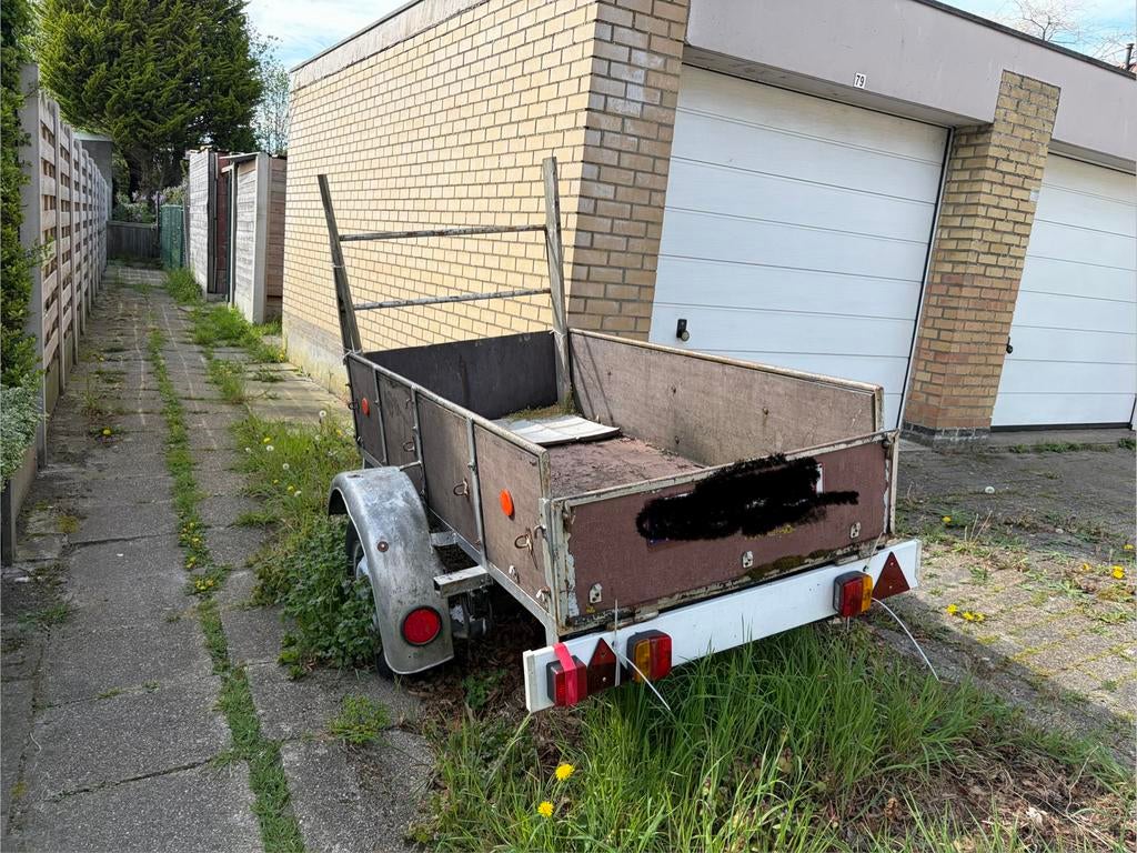 Aanhangwagen, Enlèvement, Utilisé