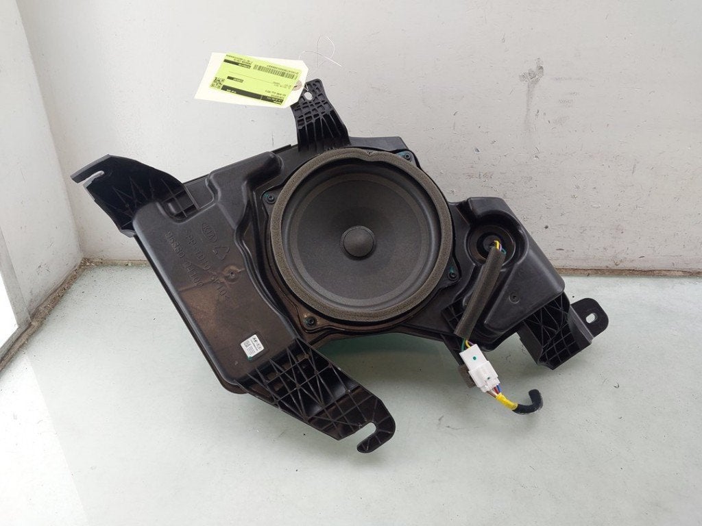 SUBWOOFER Kia Niro I (DE) (01-2016/08-2022) (|96380Q4100|), Info@kia.de, Theodor-Heuss-Allee 11
60486  Frankfurt am Main, DE, Kia Deutschland GmbH