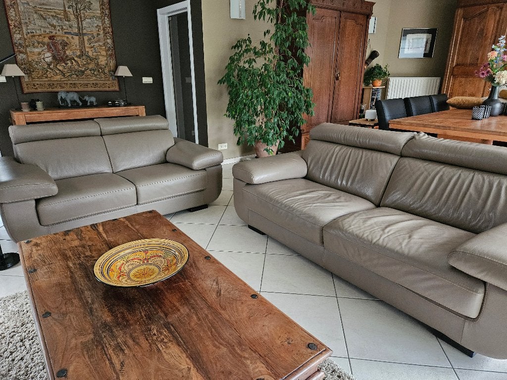 Lederen salon 3 zit en 2 zit kleur taupe, Huis en Inrichting, Ophalen, Gebruikt, Overige maten, Rechte bank