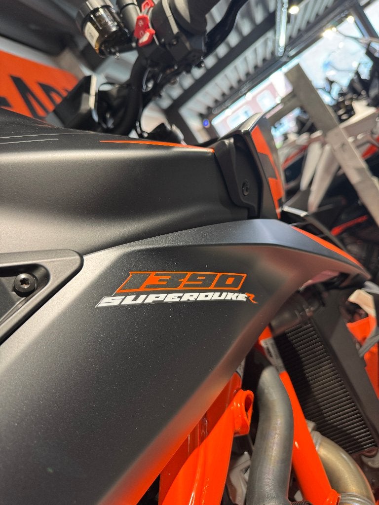 KTM - 1390 SUPER DUKE R EVO, Motoren, 2 cilinders, Nieuw, Motorrijbewijs A, Traction Control