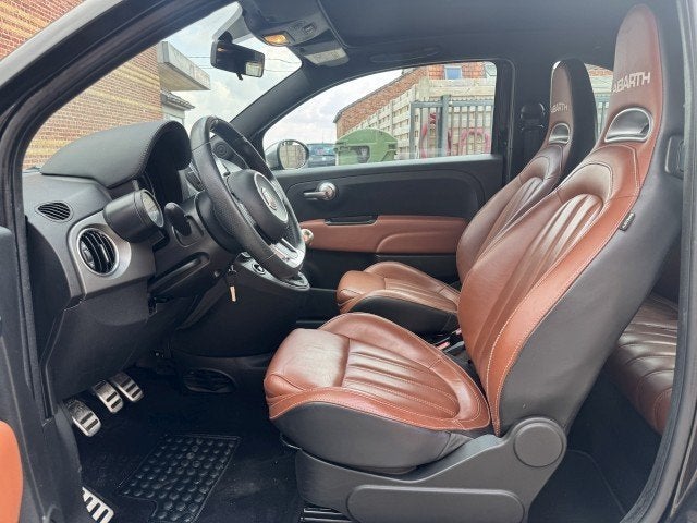 Abarth595 "CARBIO" Navi/carplay/leder/160pk/40 000km/manueel, Auto's, Abarth, Voorwielaandrijving, 139 g/km, Euro 6, 4 cilinders
