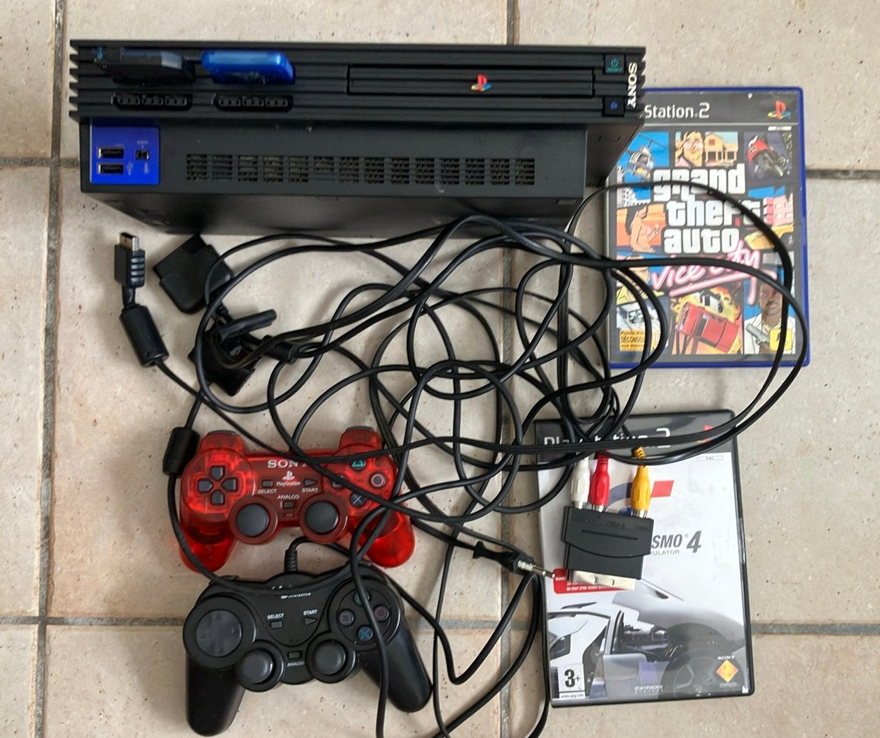 Sony Play Station 2 + 2 manettes + 2 jeux, Consoles de jeu & Jeux vidéo, Consoles de jeu | Sony PlayStation 2, Enlèvement ou Envoi
