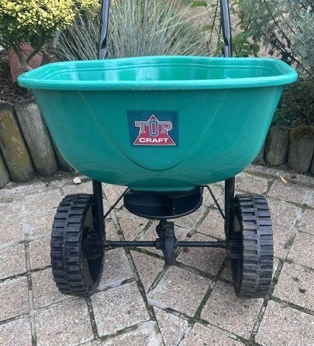 Epandeur rotatif 15L, Enlèvement, Comme neuf, Herbe