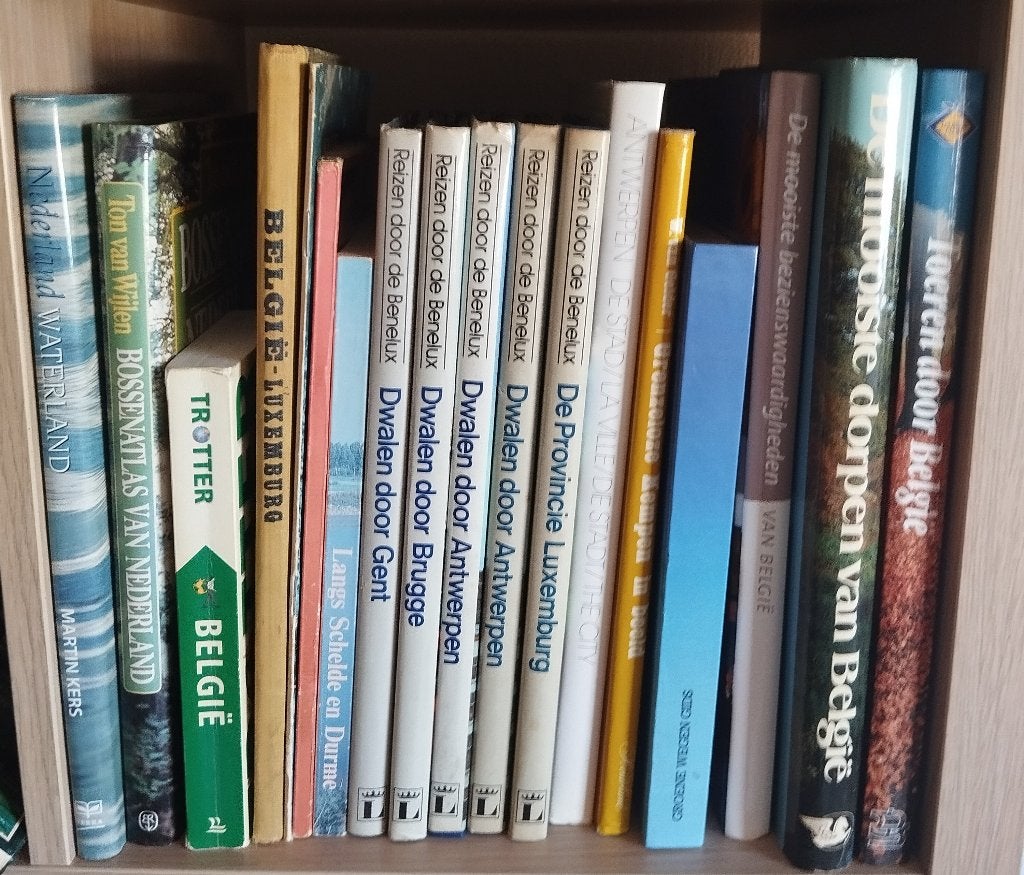 Reisgidsen - 150 boeken, Livres, Guides touristiques, Enlèvement