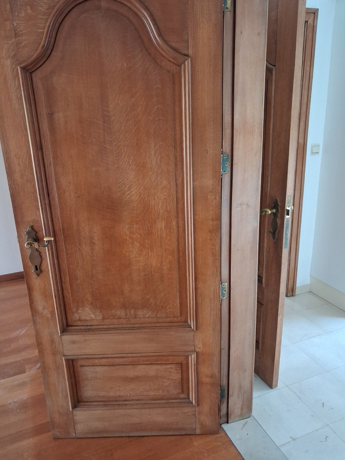 Portes complètes en chêne + armoires 8 portes lisses et 2 av, Enlèvement