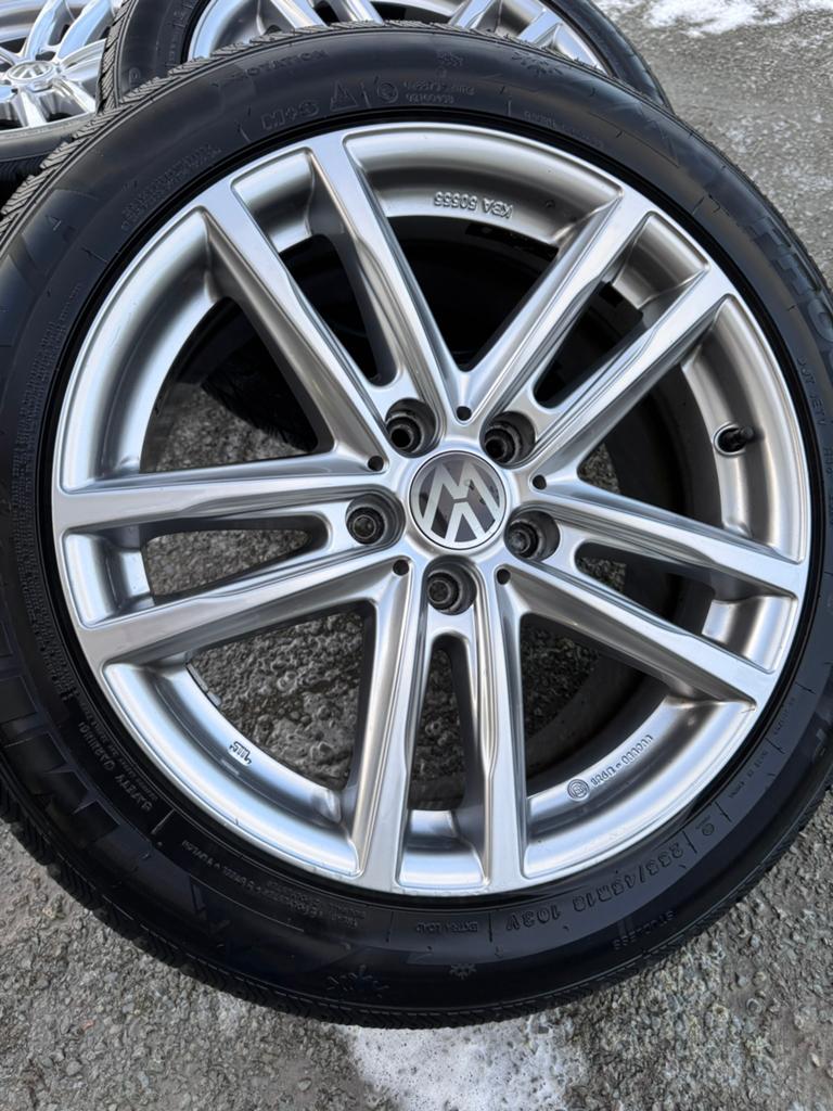 Jantes 18p avec pneus hiver 5x120, Autos : Pièces & Accessoires, Enlèvement, Pneus hiver, Pneu(s)