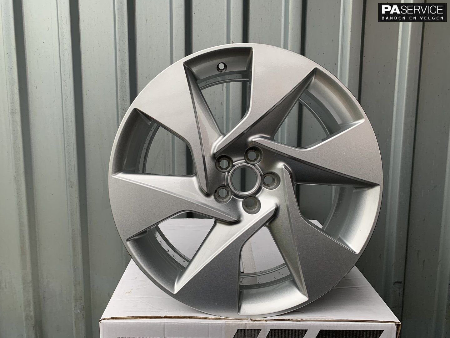 Originele 20 inch Jaguar  I Pace XE velgen tevens Ford Volvo, Auto-onderdelen, Gebruikt, -, -, Banden en Velgen