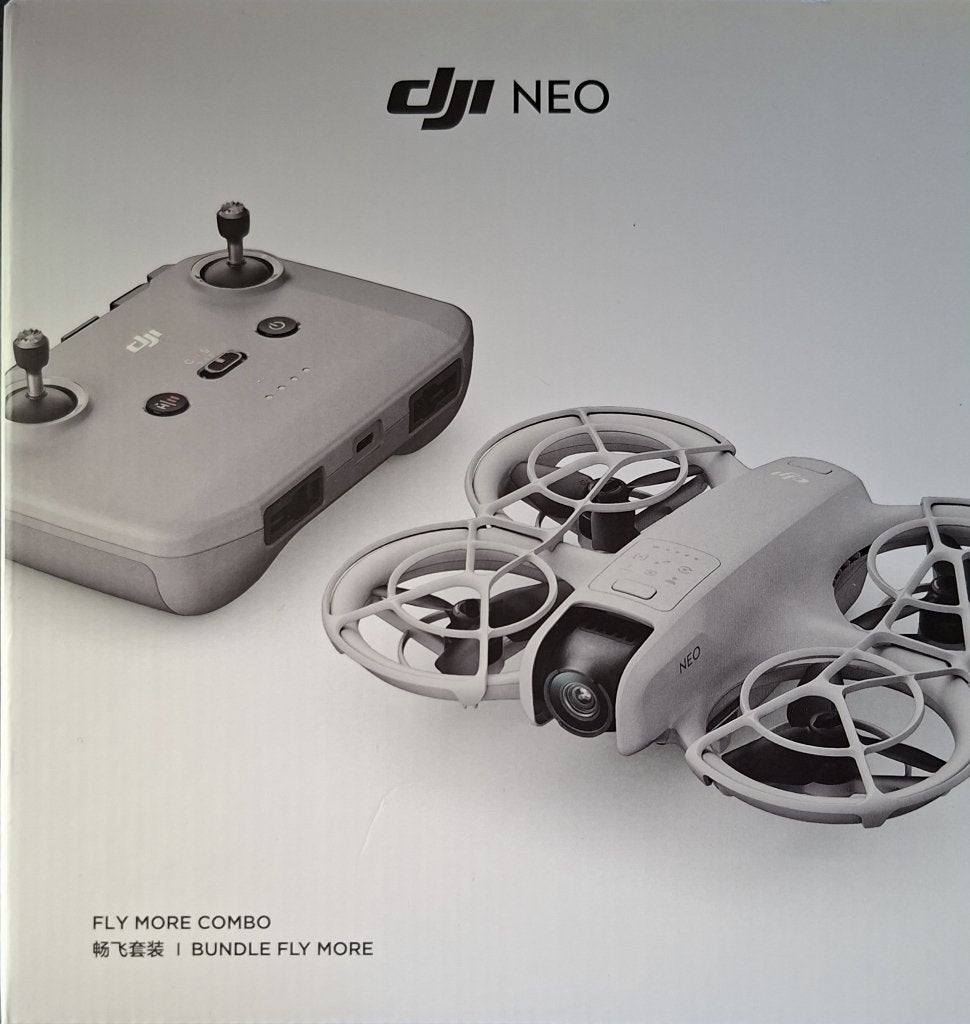 DJI NEO Fly More Combo, Enlèvement ou Envoi, Comme neuf, Quadricoptère ou Multicoptère, Avec caméra