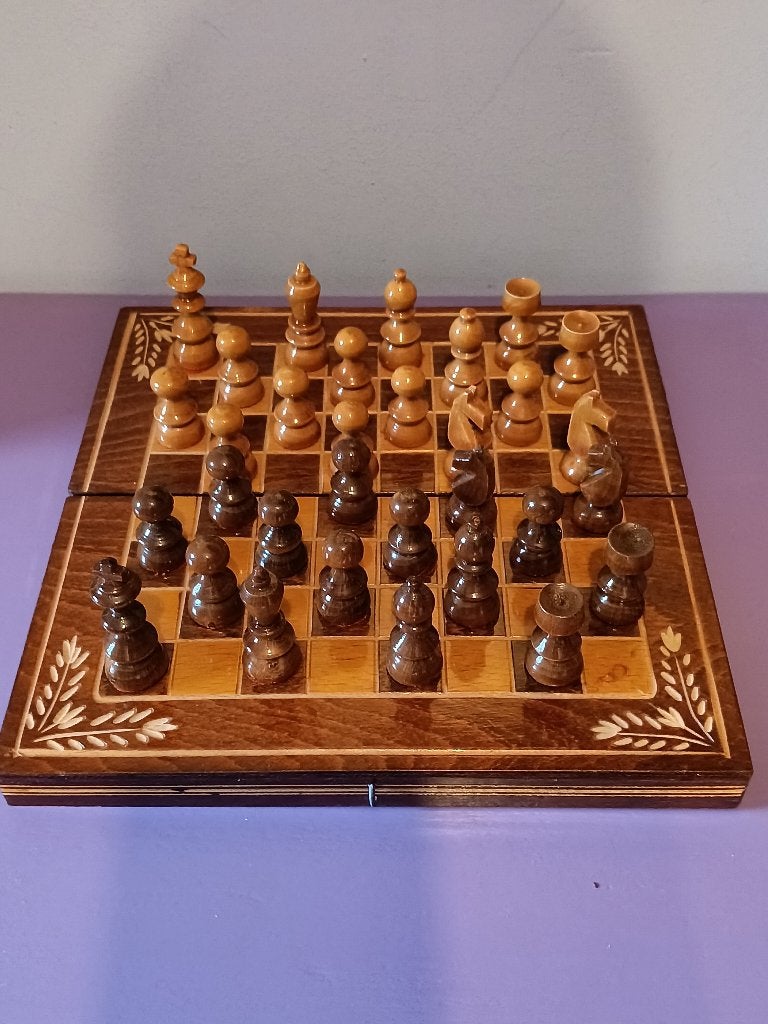 Klein vintage houten schaakspel, Hobby en Vrije tijd, Gezelschapsspellen | Bordspellen, Ophalen of Verzenden, Gebruikt