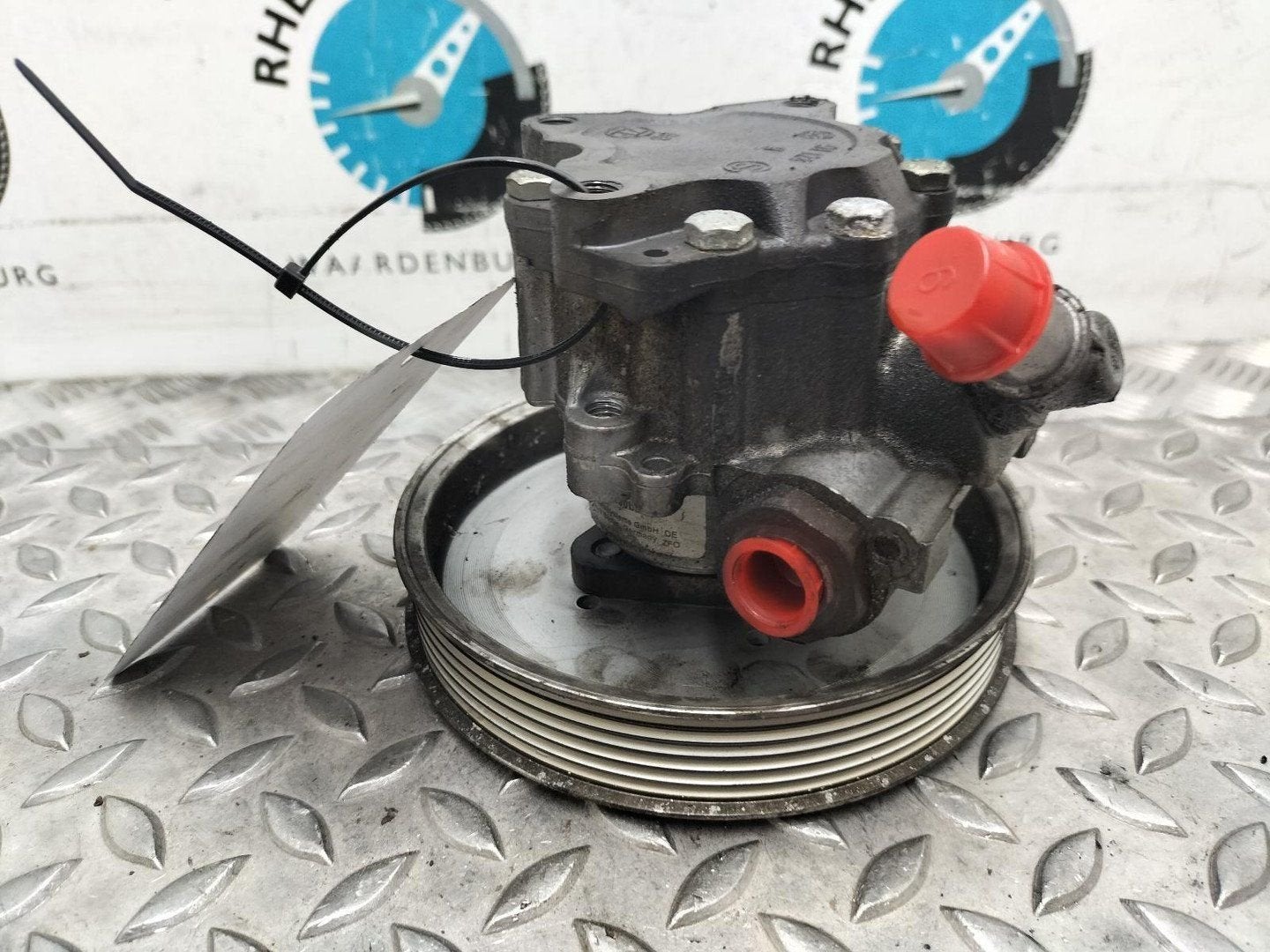 AUDI A6 audi a6 2.4 A6  STUURPOMP 2005, Ophalen of Verzenden, Gebruikt, ARN erkend
