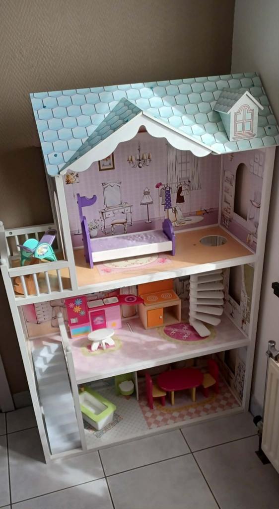 Groot barbiehuis, Kinderen en Baby's, Speelgoed | Poppenhuizen, Ophalen, Poppenhuis