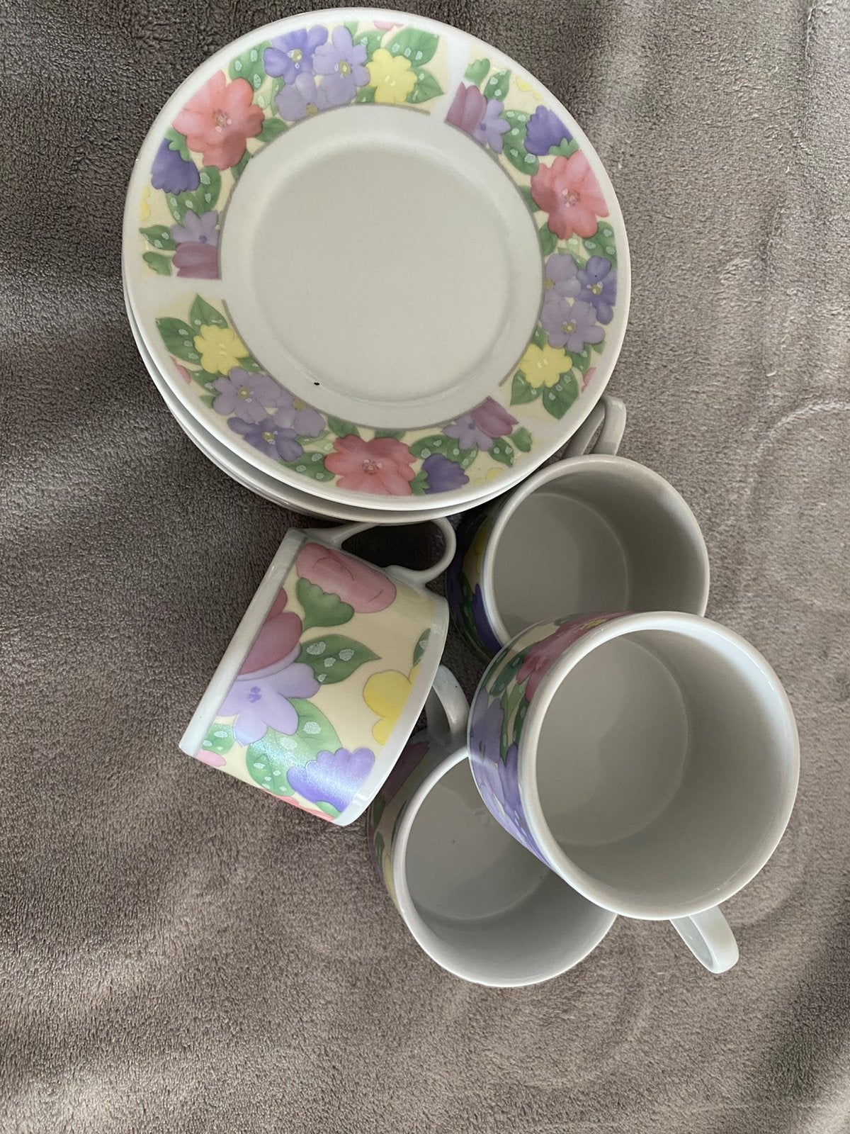 Assiettes et sacs complets en vaisselle ou en verre, Enlèvement, Assiettes(s)