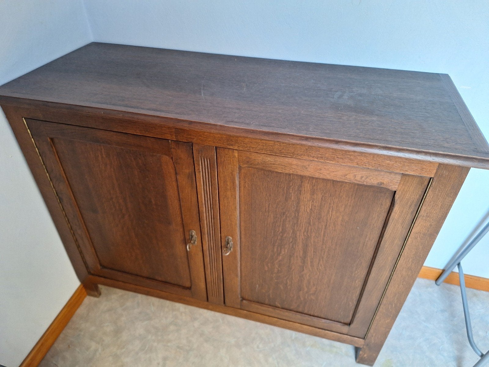 Massief eiken kastje / dressoir met sleutel – vintage, Enlèvement
