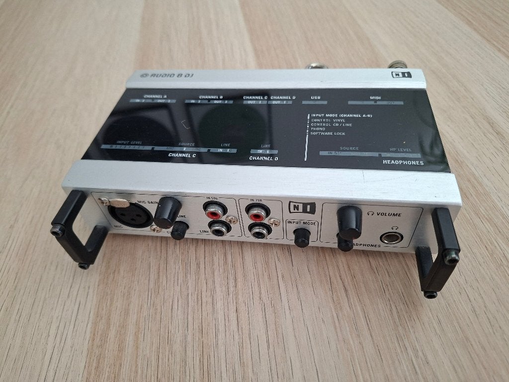 Native Instruments Audio 8 DJ, Enlèvement ou Envoi, Utilisé, Autres marques