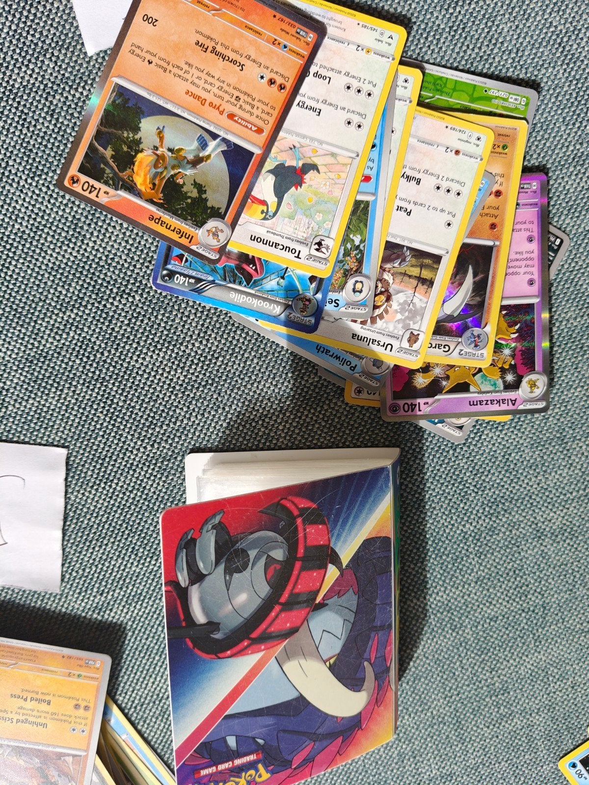 12 Pokemon kaarten en verzamelboekje, Ophalen
