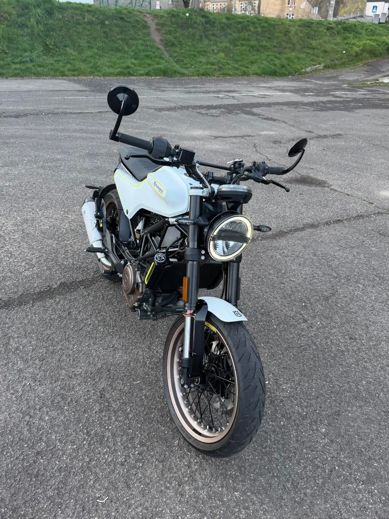Husqvarna 401 Vitpilen - 2018, Plus de 35 kW, Particulier, Permis Moto A2 minimum, 401 cm³