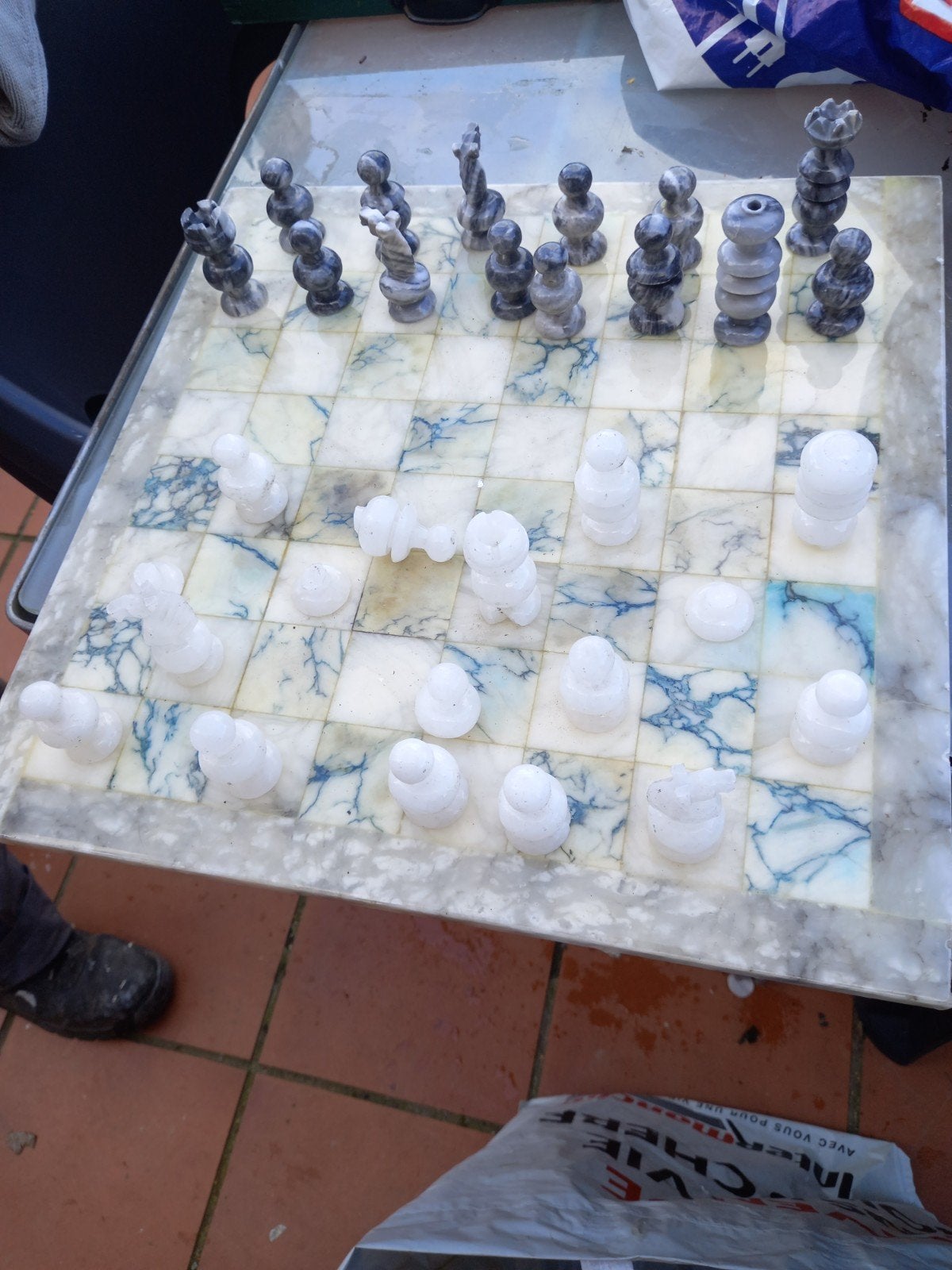 Jeu  d échecs  en marbre, Enlèvement ou Envoi