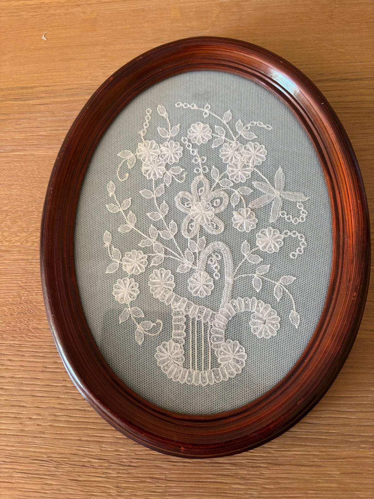 Mooie ovale kader met prachtige kant, 27X 21cm, vintage, Antiek en Kunst, Ophalen